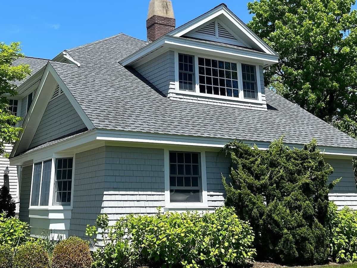 Roof Service in Warwick RI Roof Service in Warwick RI Roofing Materials 101: Choosing the Right Option for Your Home