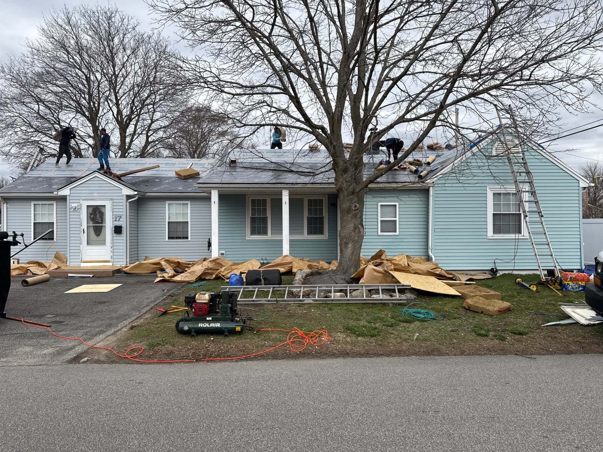 roof repair warning signs home roofing work rhode island Roof Repair Warning Signs: When You Should Call a Professional Immediately